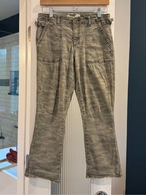 Anthropologie Camo Crop Pants Size 28